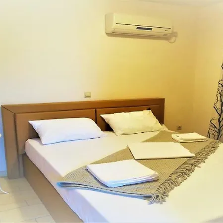 Glyfada Iii Parálion Ástros