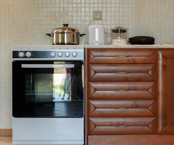 Glyfada Iii 펜션 Parálion Ástros