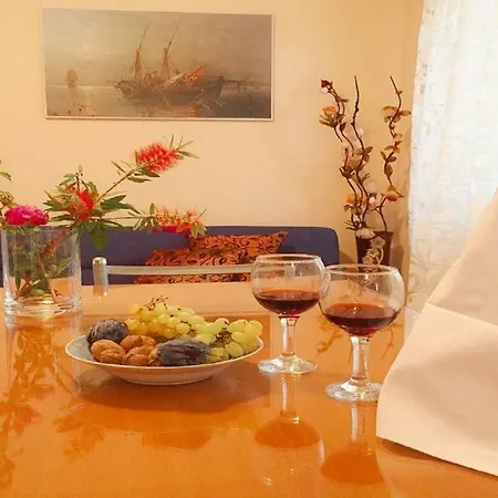 펜션 Glyfada Iii