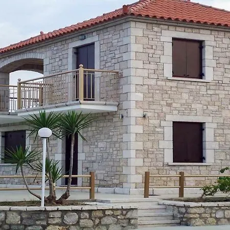 Glyfada Iii * Paralio Astros