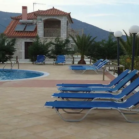 Glyfada Iii 펜션 Parálion Ástros